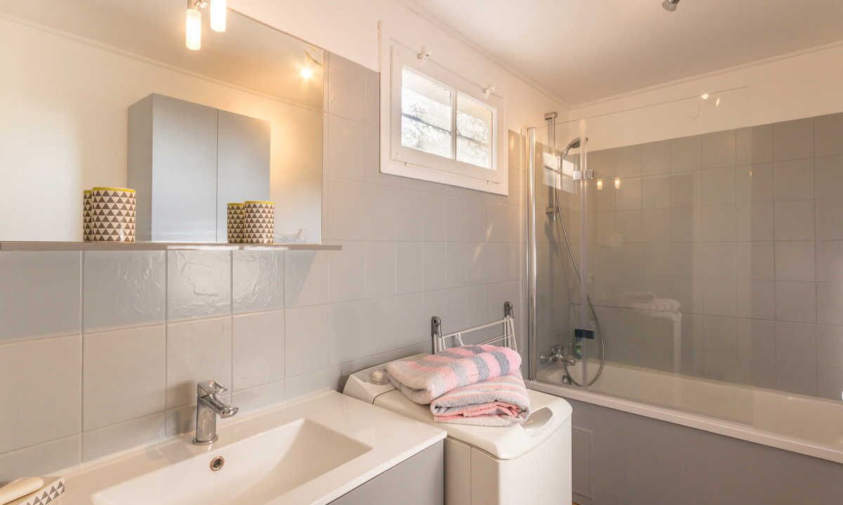 Photo of Bathroom in Bois-Heroult