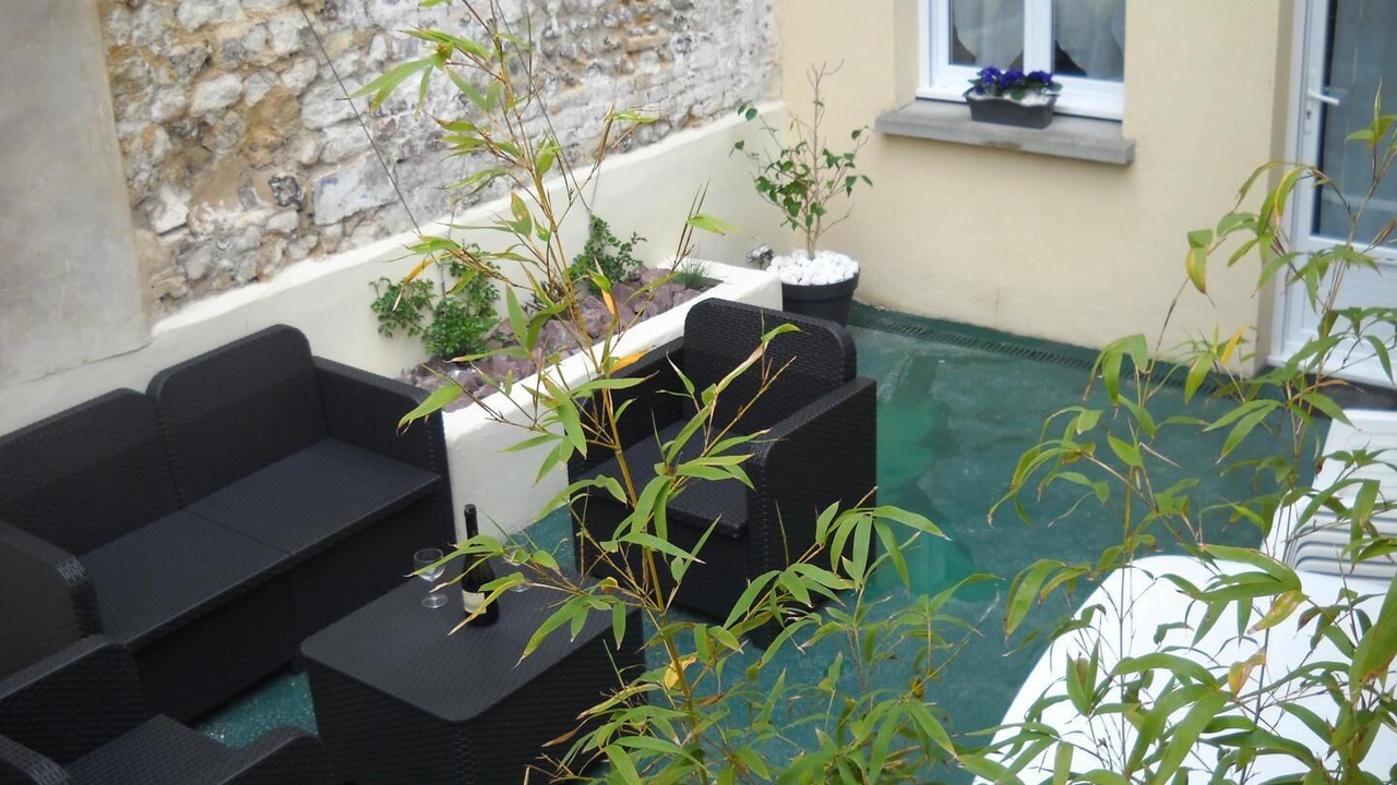 Photo of Patio Balcony in Le Treport