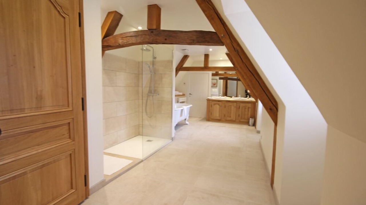 Photo of Bathroom in Sahurs