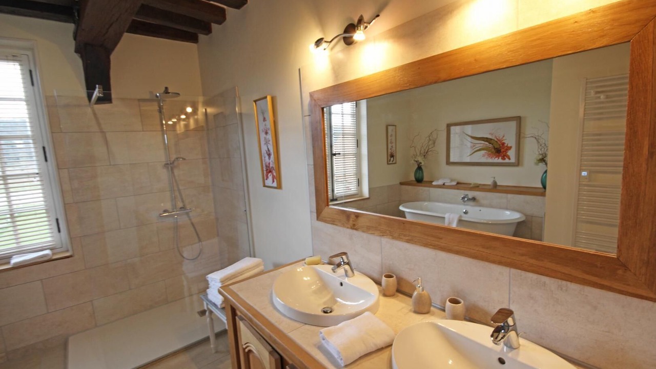 Photo of Bathroom in Sahurs