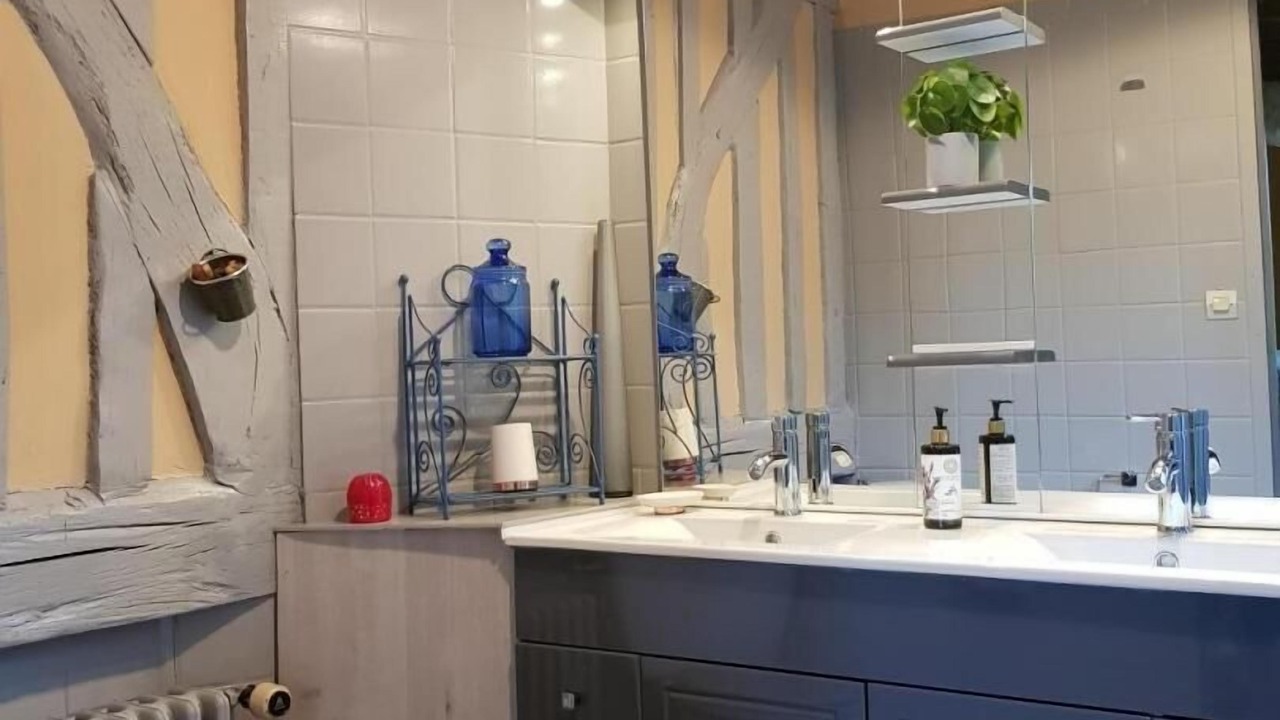 Photo of Bathroom in Varneville-Bretteville