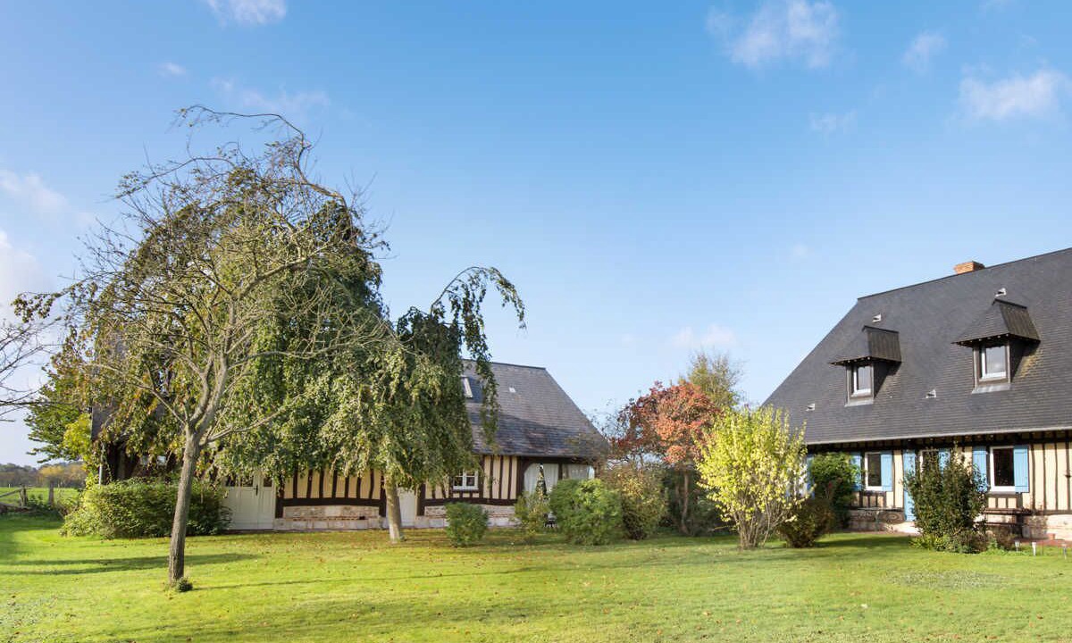 Photo of Outdoor in Notre-Dame-de-Bliquetuit