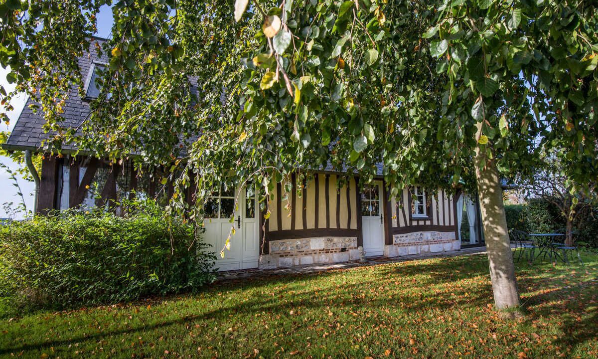 Photo of Outdoor in Notre-Dame-de-Bliquetuit