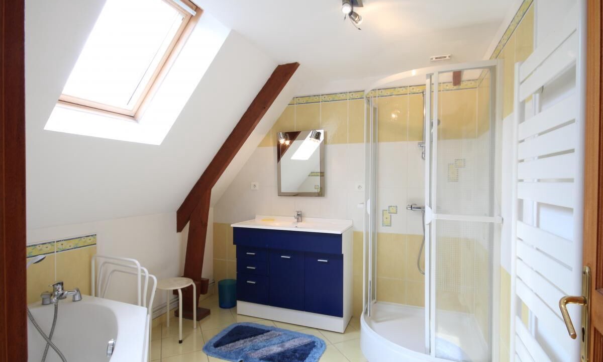 Photo of Bathroom in La Cerlangue