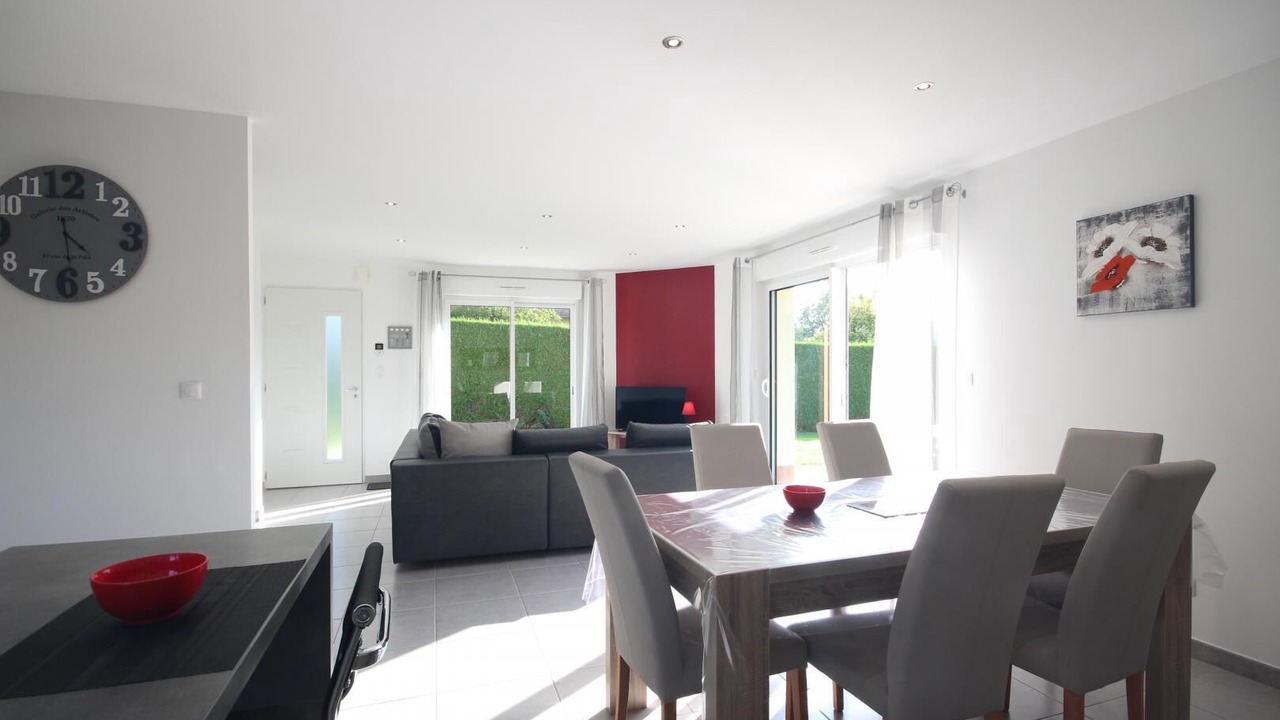 Photo of Others in Muchedent