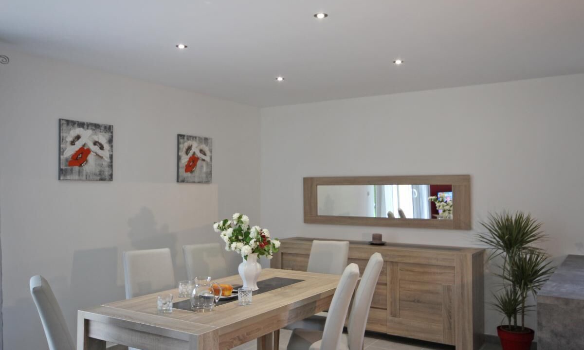 Photo of Others in Muchedent