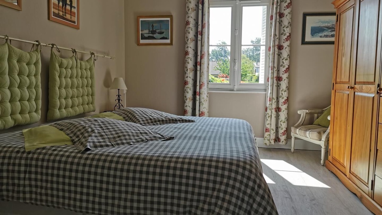 Photo of Bedroom in Rolleville