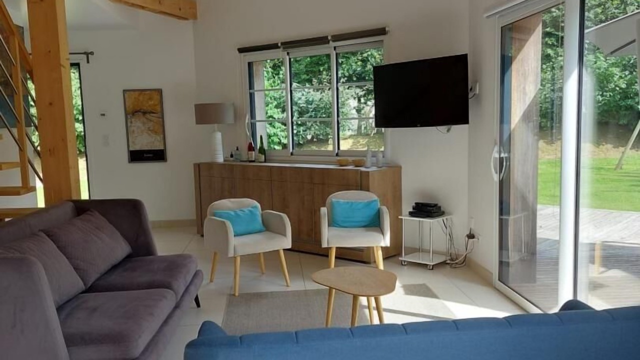 Photo of Livingroom in Houdetot