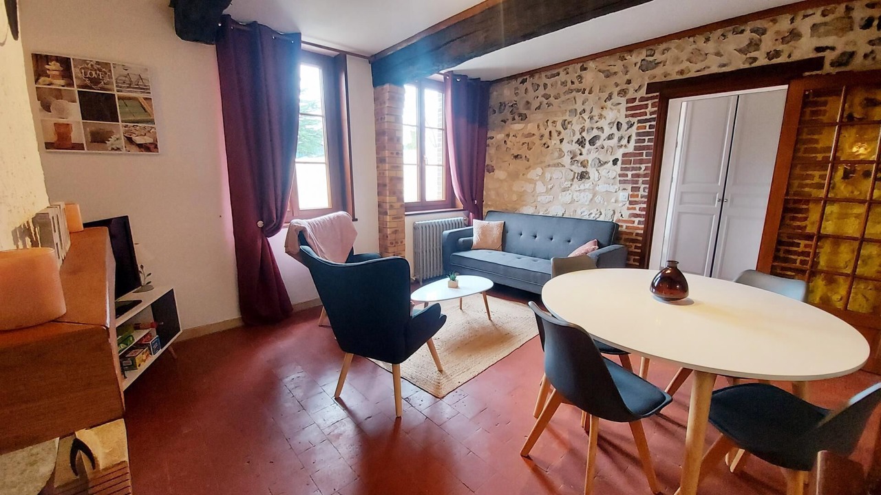 Photo of Livingroom in Saint-Leonard