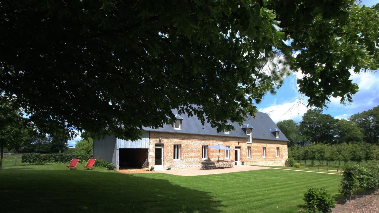 Photo of Outdoor in Envronville