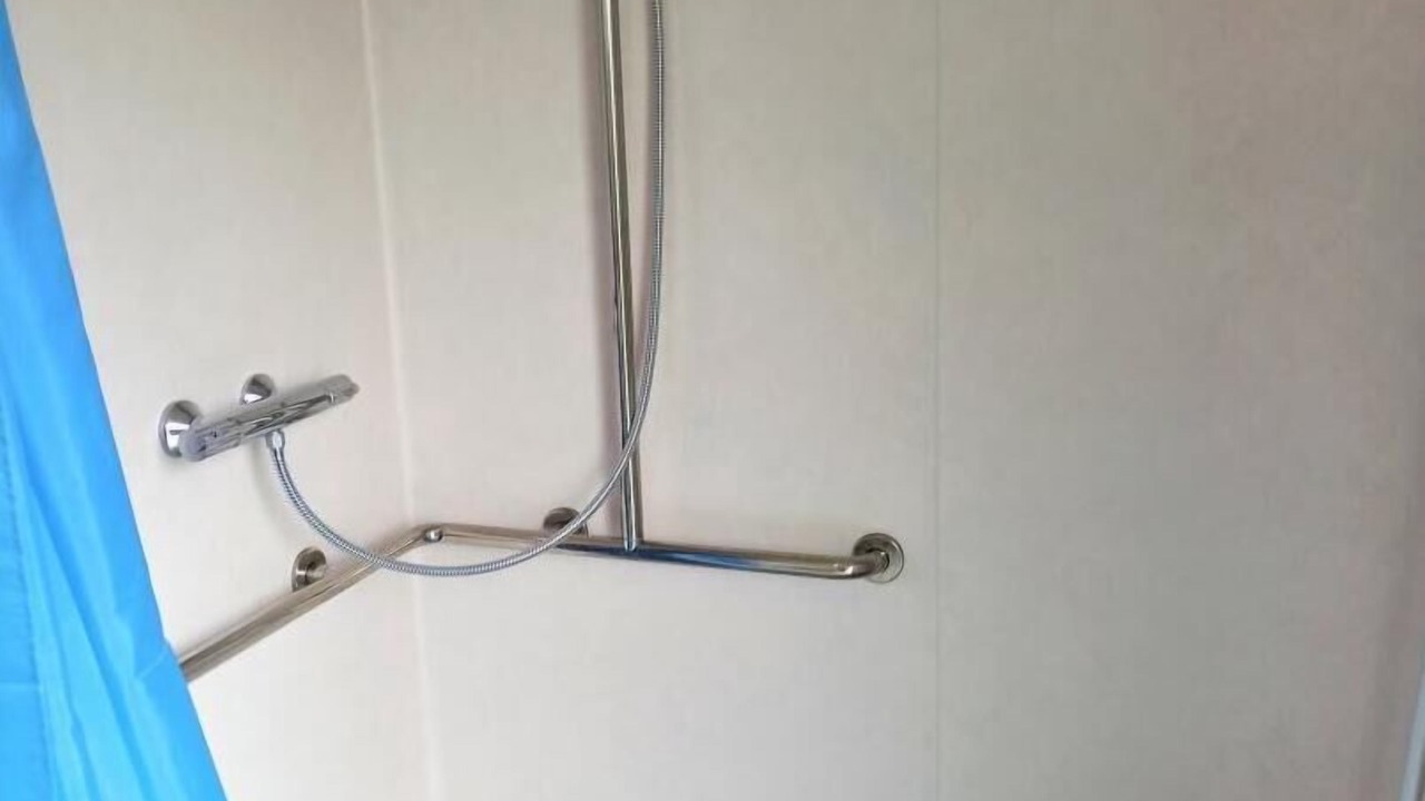 Photo of Bathroom in Paluel