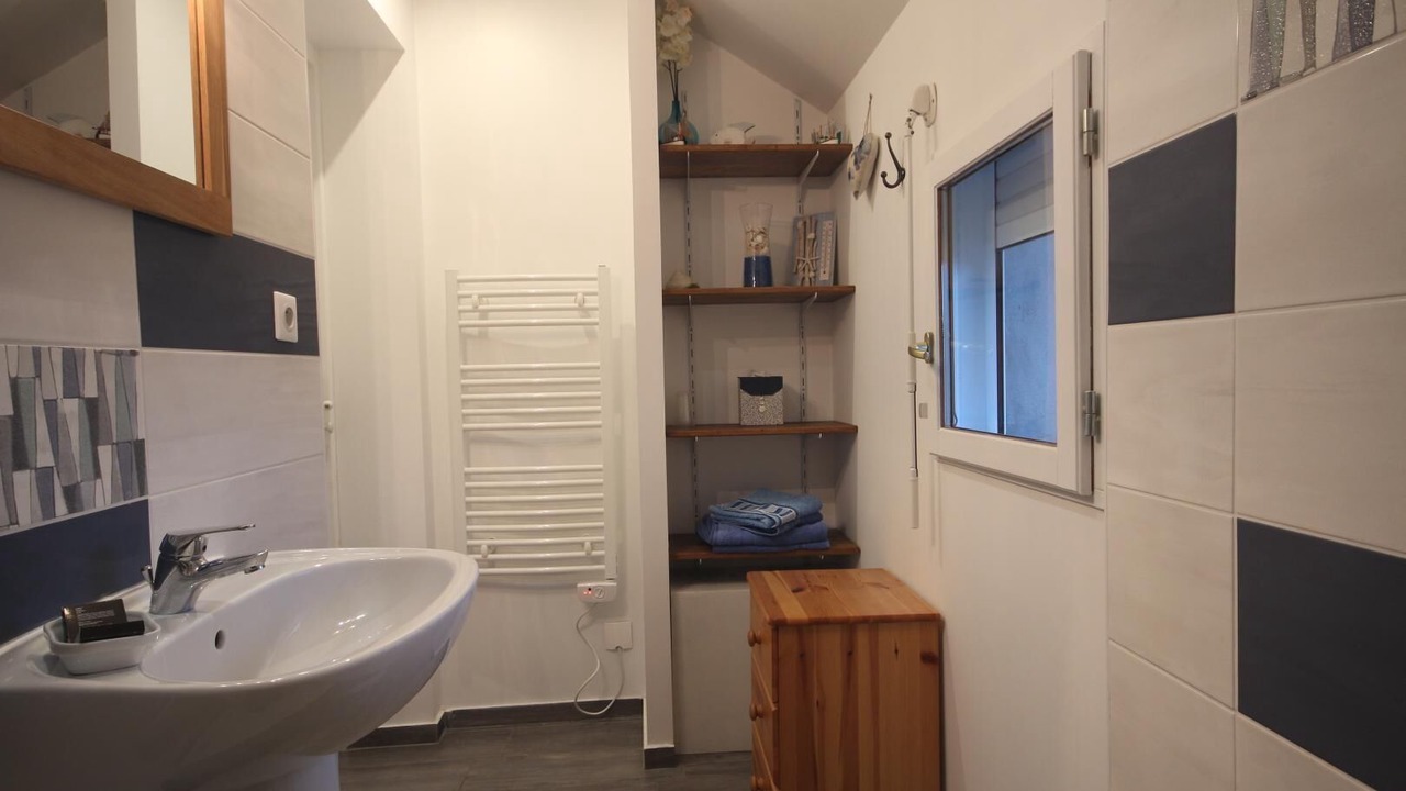 Photo of Bathroom in Paluel