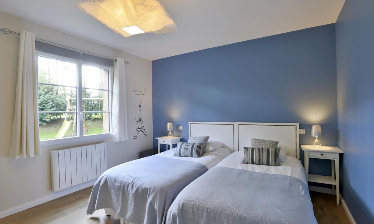 Photo of Bedroom in Houdetot