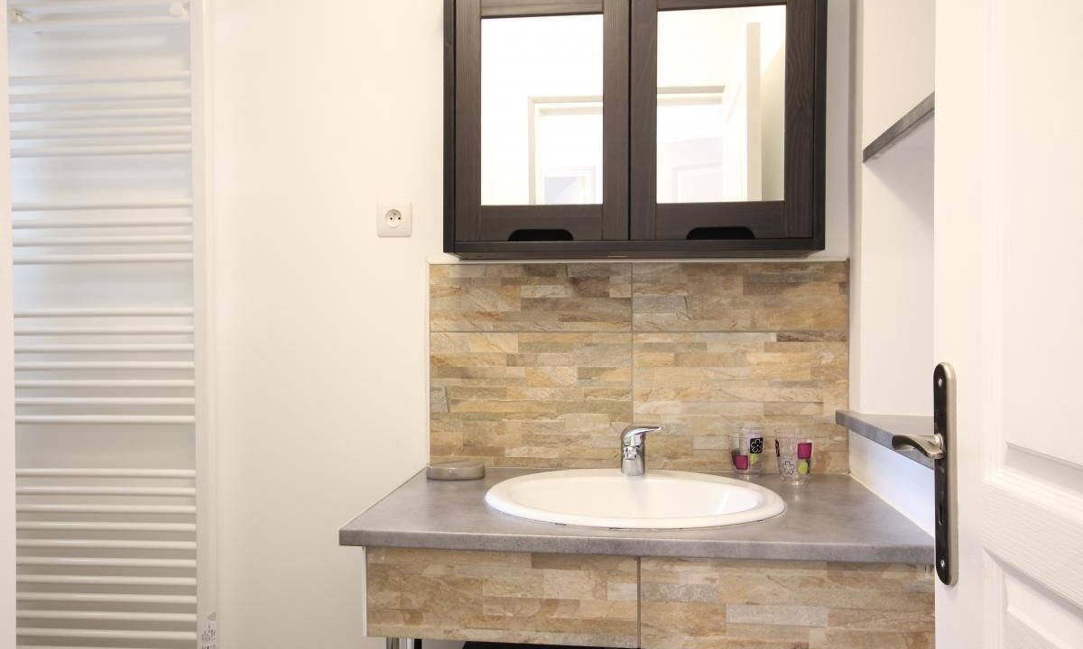 Photo of Bathroom in Mauquenchy