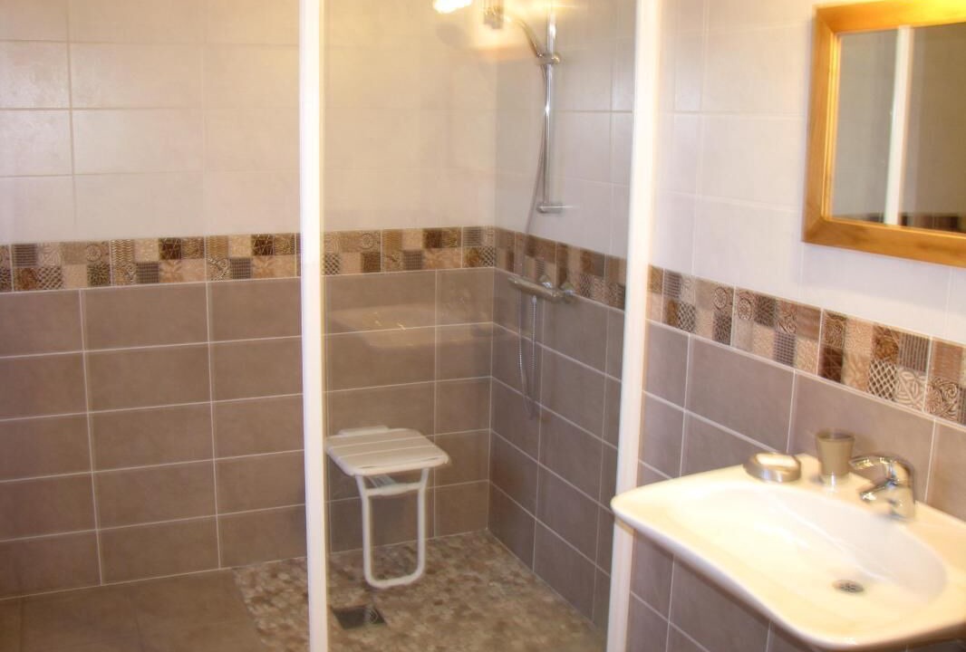Photo of Bathroom in Criquetot-lʼEsneval