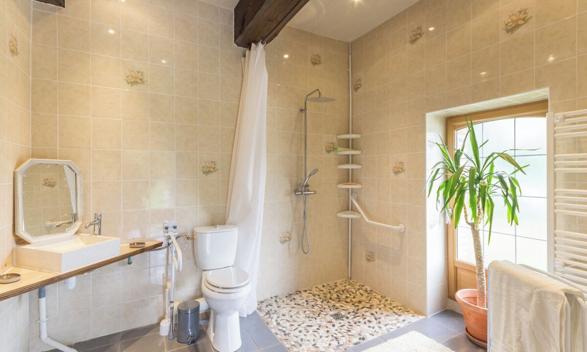 Photo of Bathroom in Ocqueville