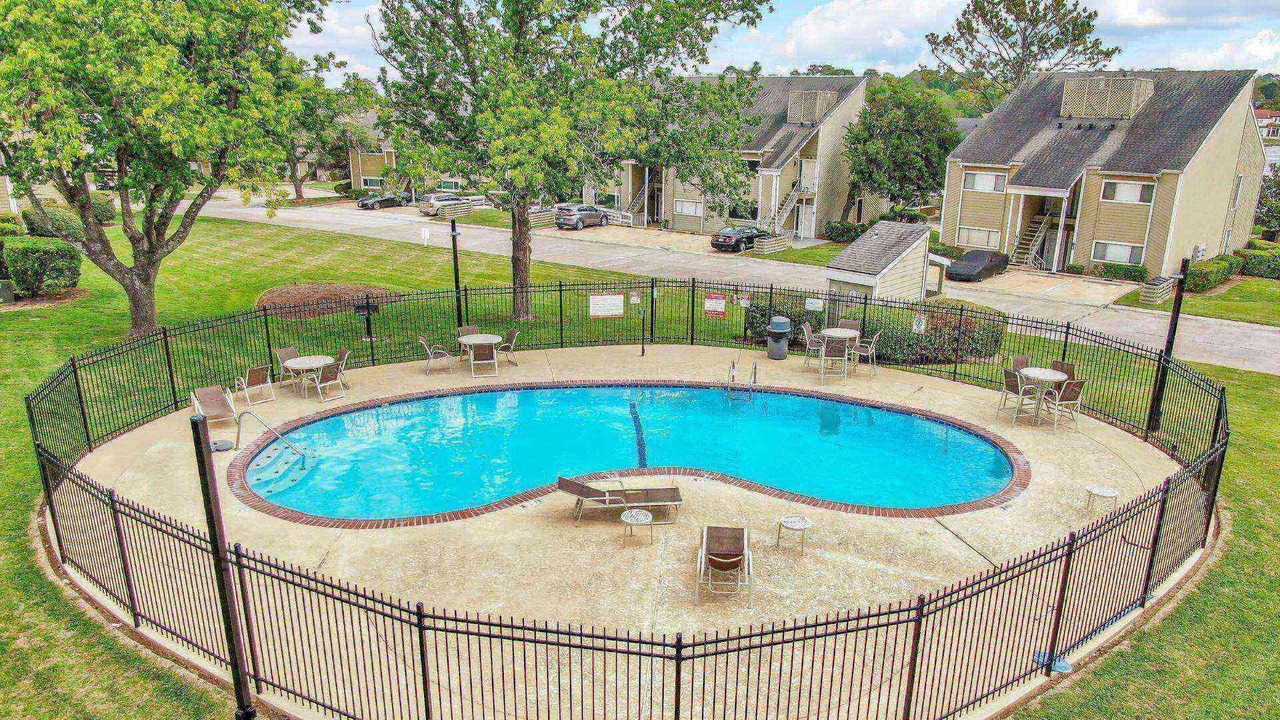 Photo of Outdoor in April Sound
