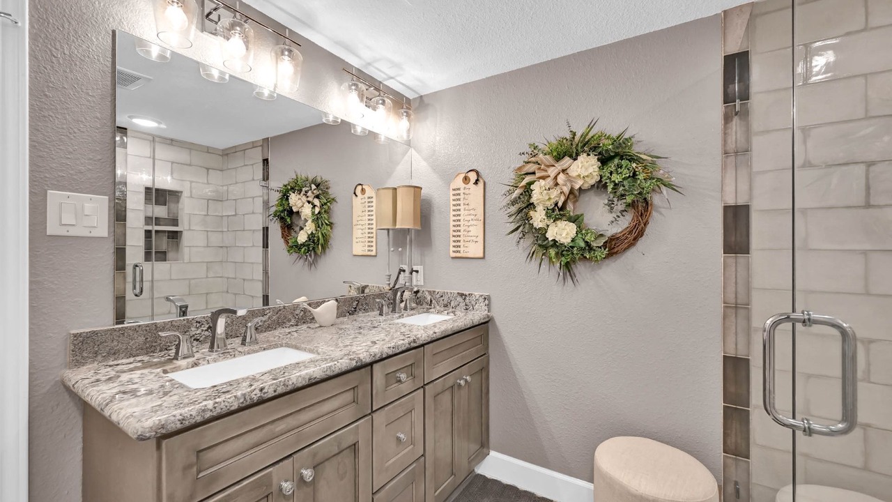 Photo of Bathroom in April Sound