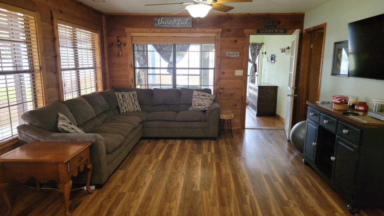 Photo of Livingroom in Jewett