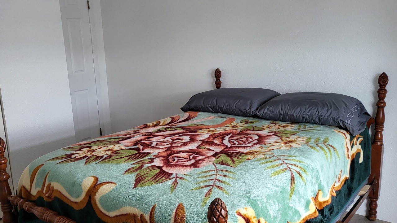 Photo of Bedroom in Harbor