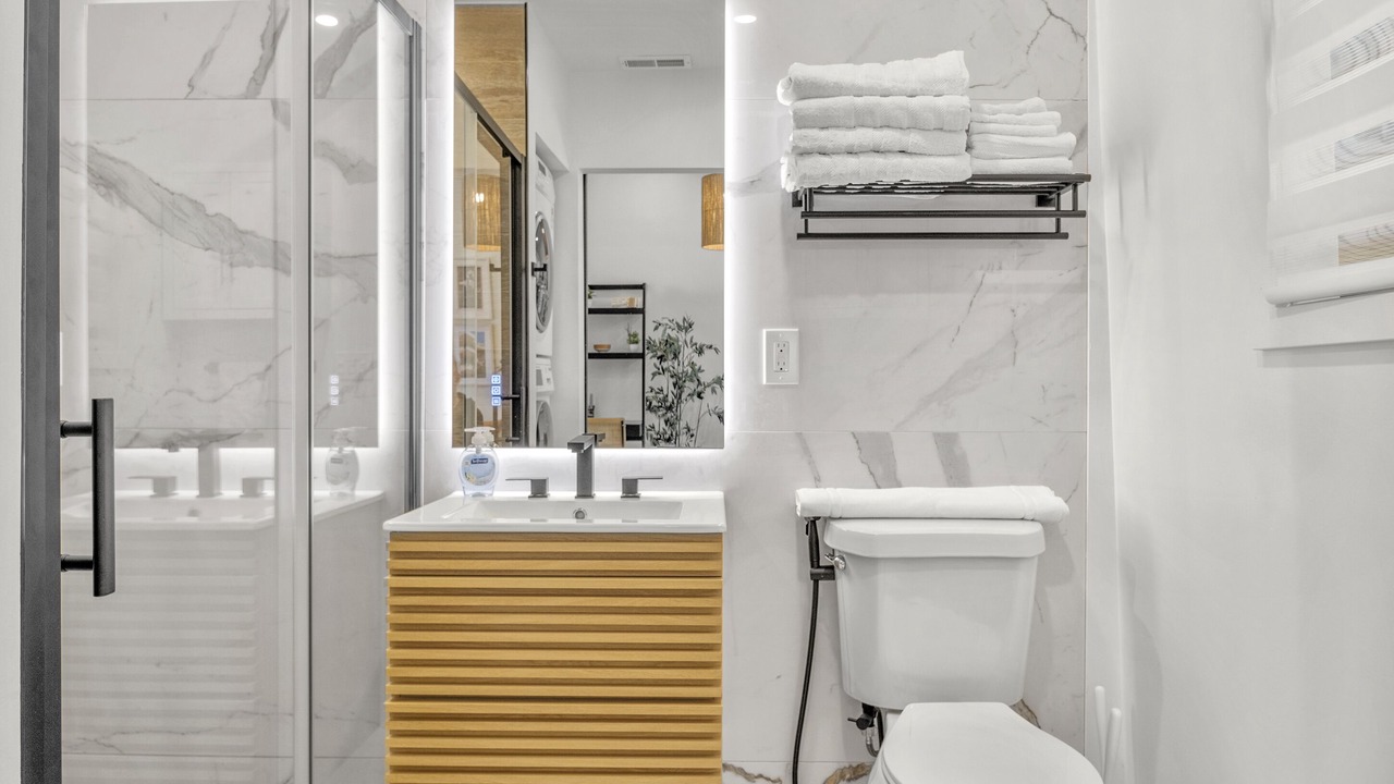 Photo of Bathroom in Wayne County