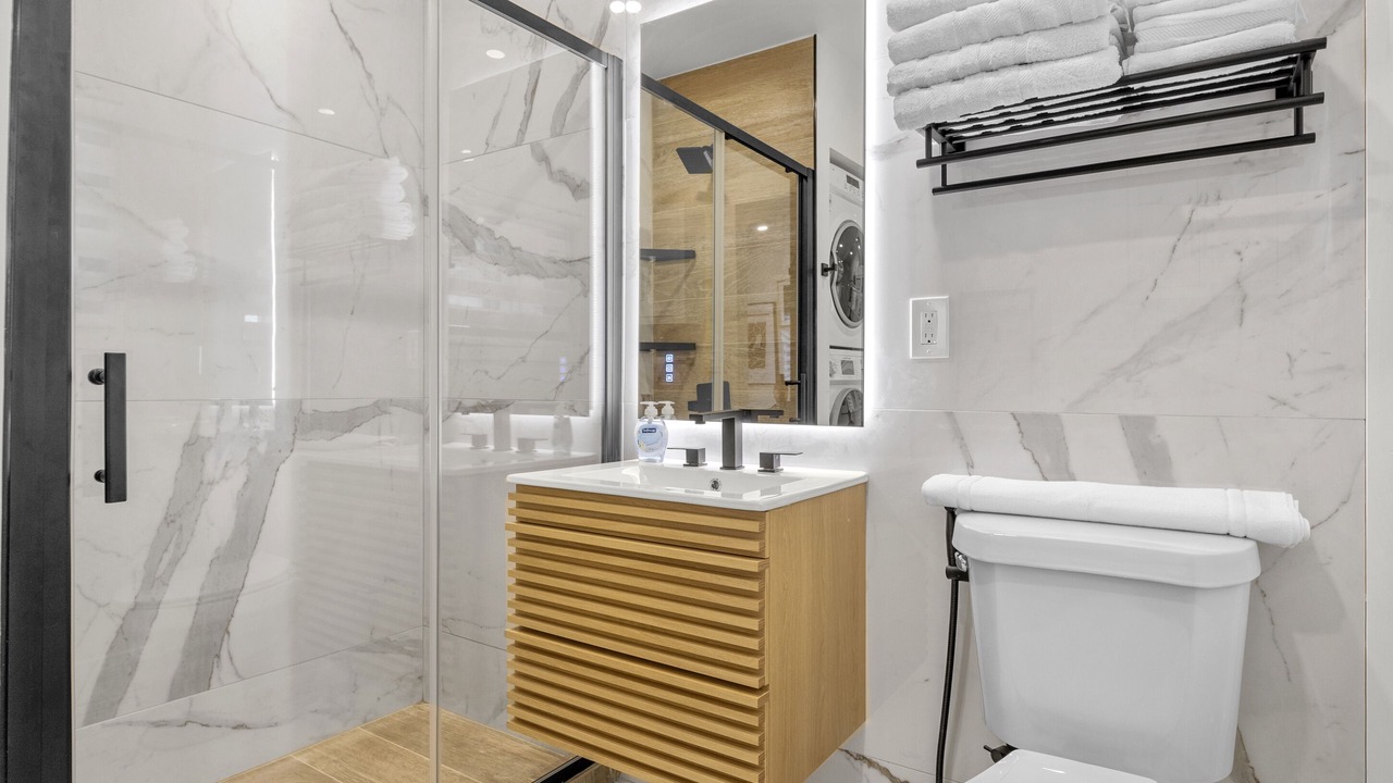 Photo of Bathroom in Wayne County