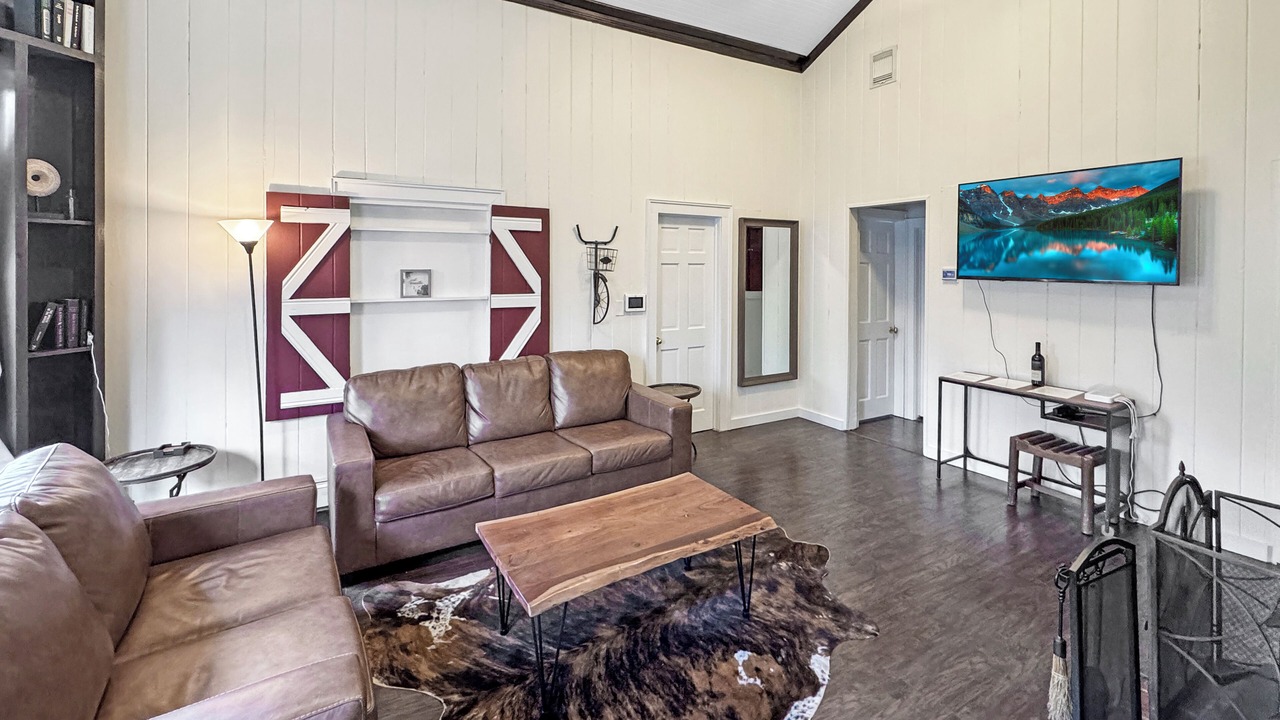 Photo of Livingroom in Commack
