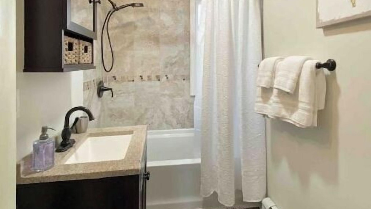 Photo of Bathroom in Commack