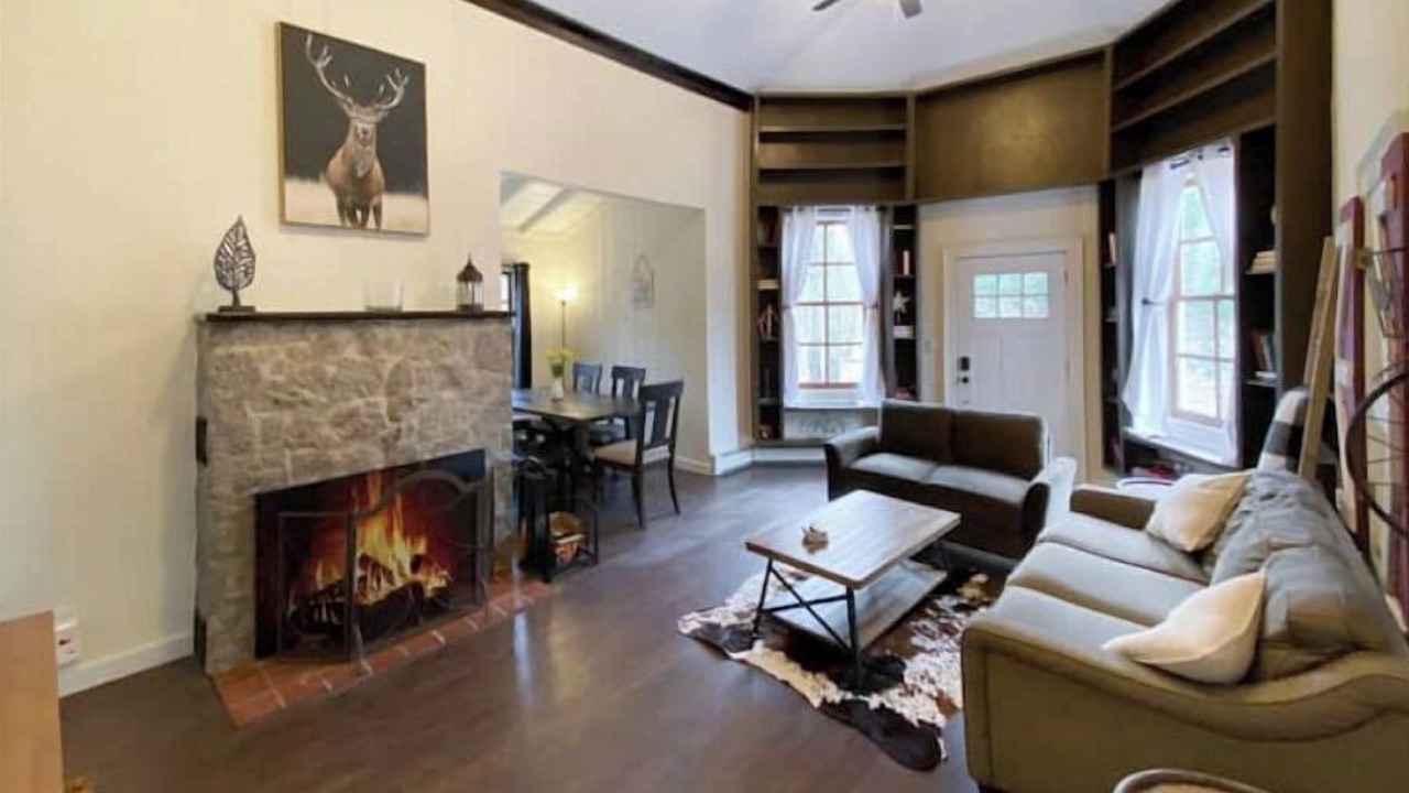 Photo of Livingroom in Commack