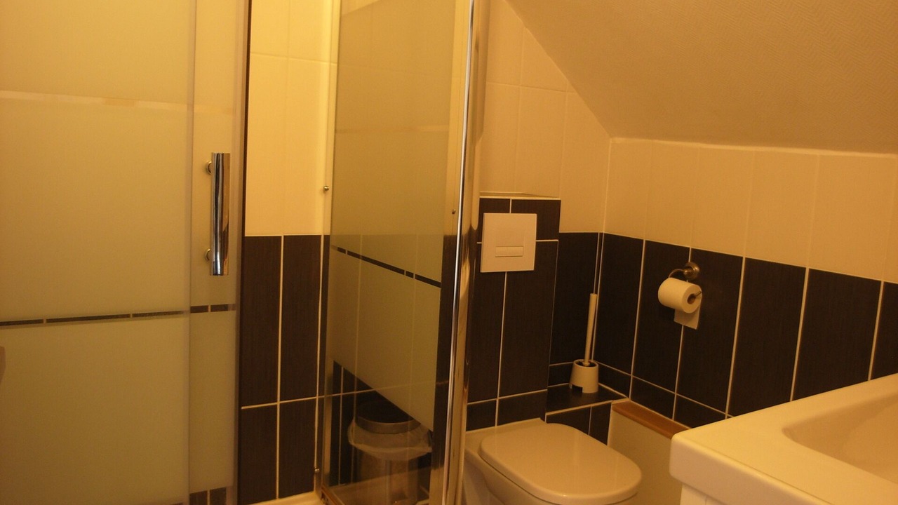 Photo of Bathroom in Les Champs-Geraux