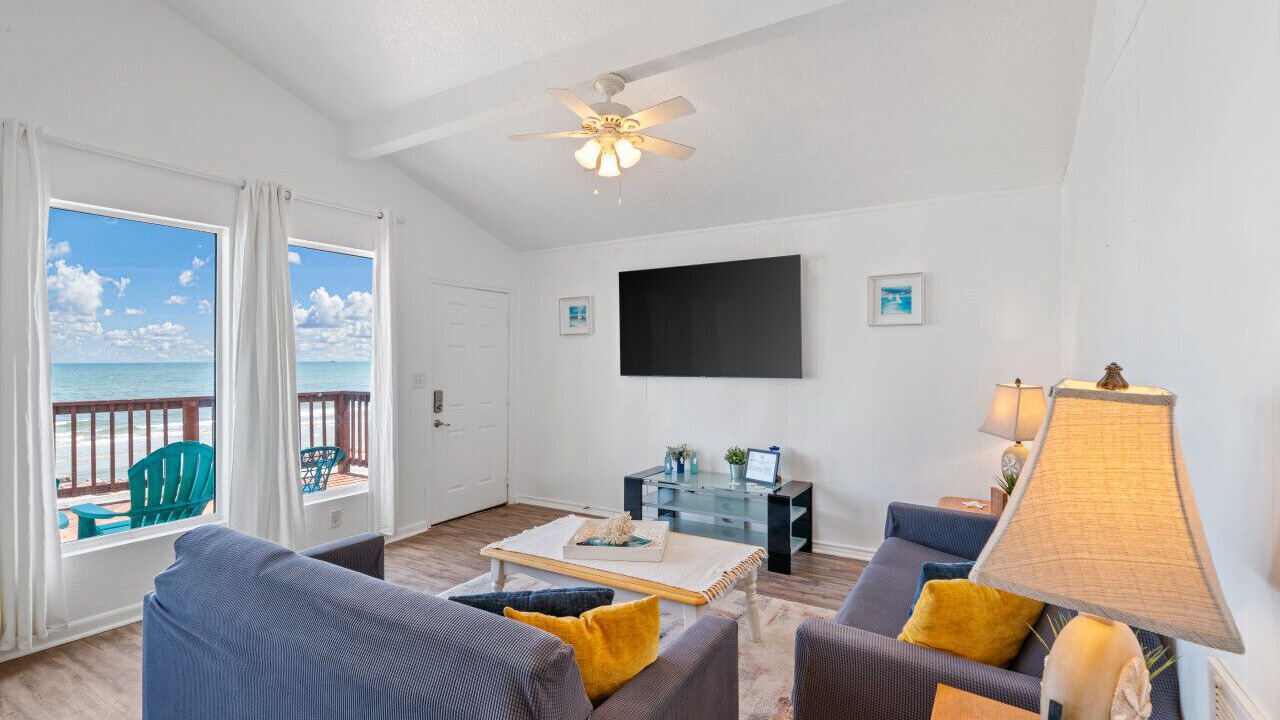 Photo of Livingroom in Surfside Beach