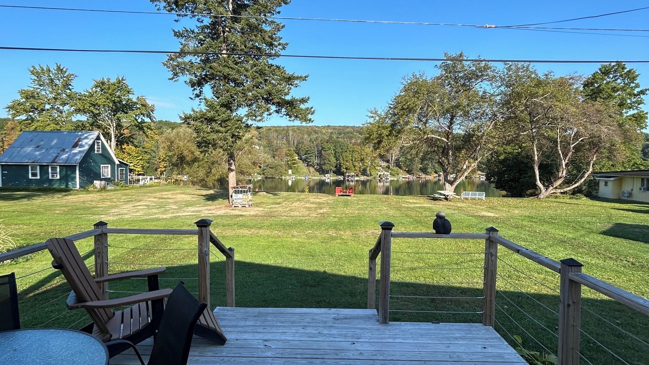 Photo of Patio Balcony in Rushford Lake