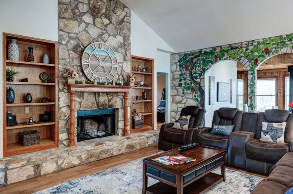 Photo of Livingroom in Leander