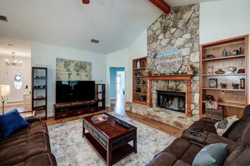 Photo of Livingroom in Leander