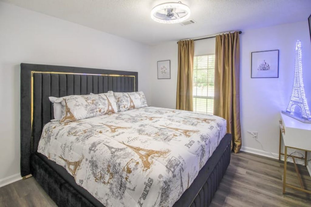 Photo of Bedroom in Hinesville