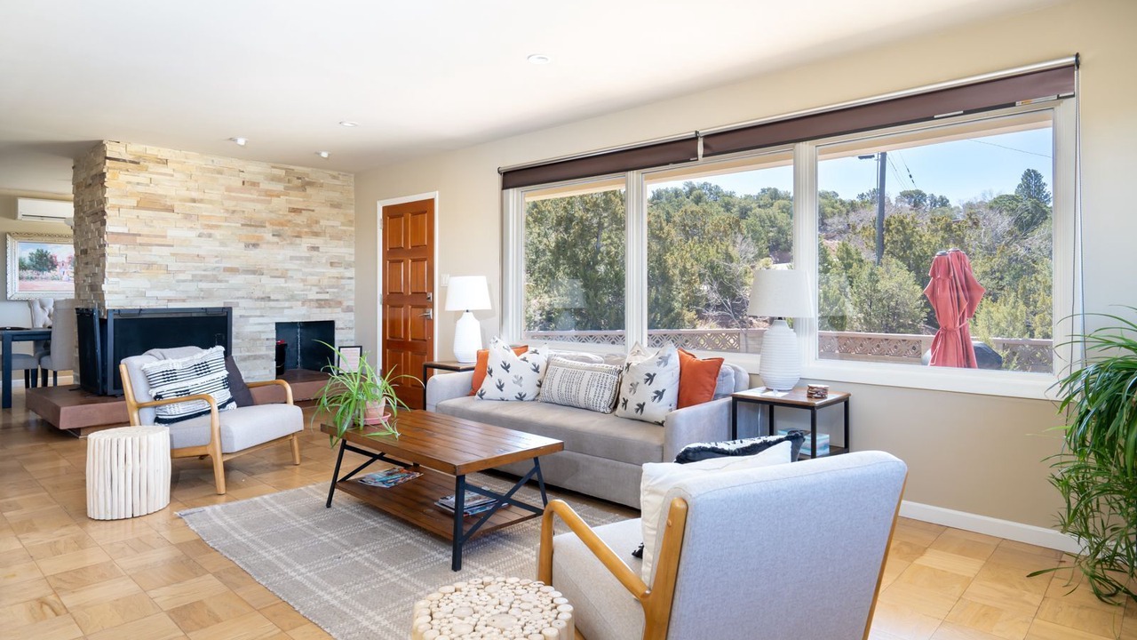 Photo of Livingroom in Northeast Santa Fe