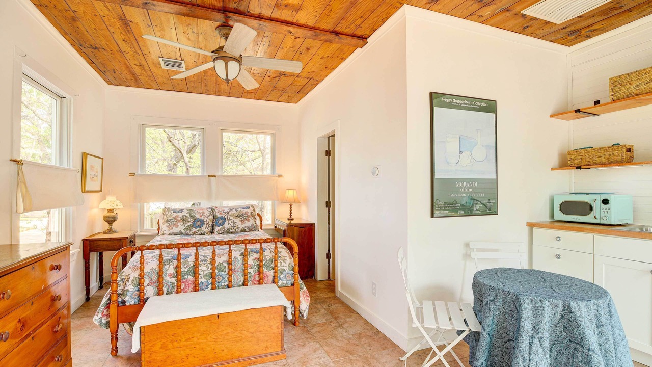 Photo of Bedroom in Woodland Heights