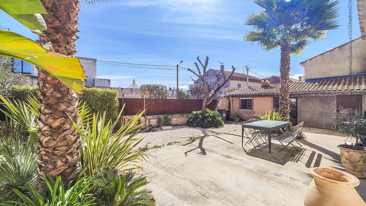 Photo of Others in Valros