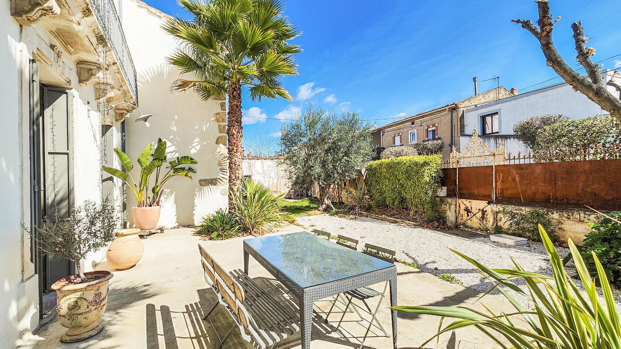 Photo of Others in Valros