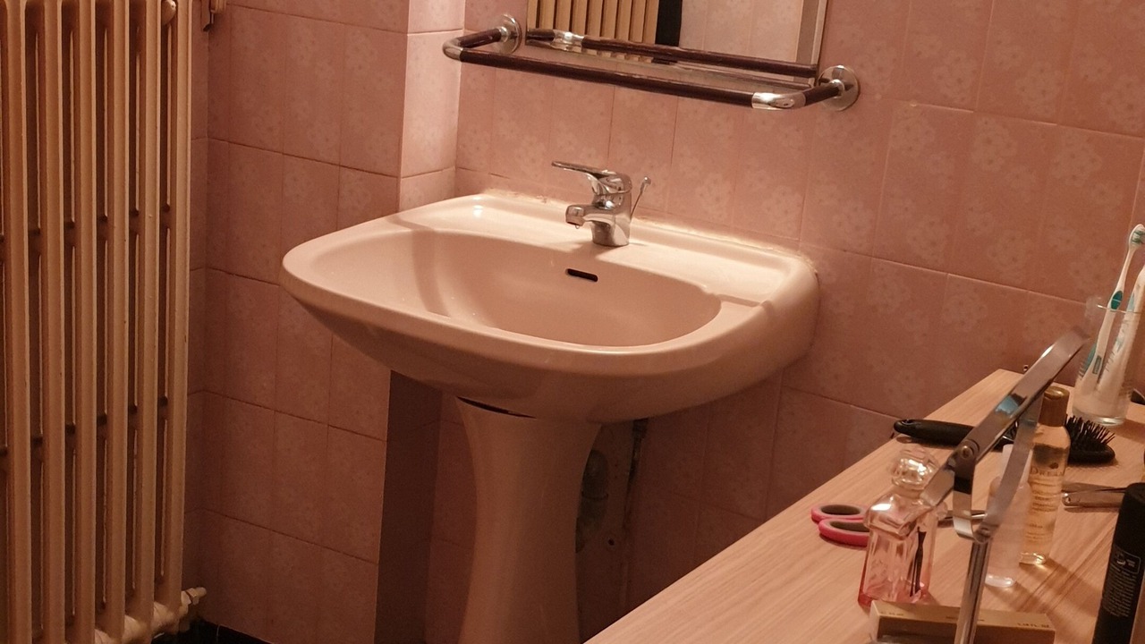 Photo of Bathroom in Levroux