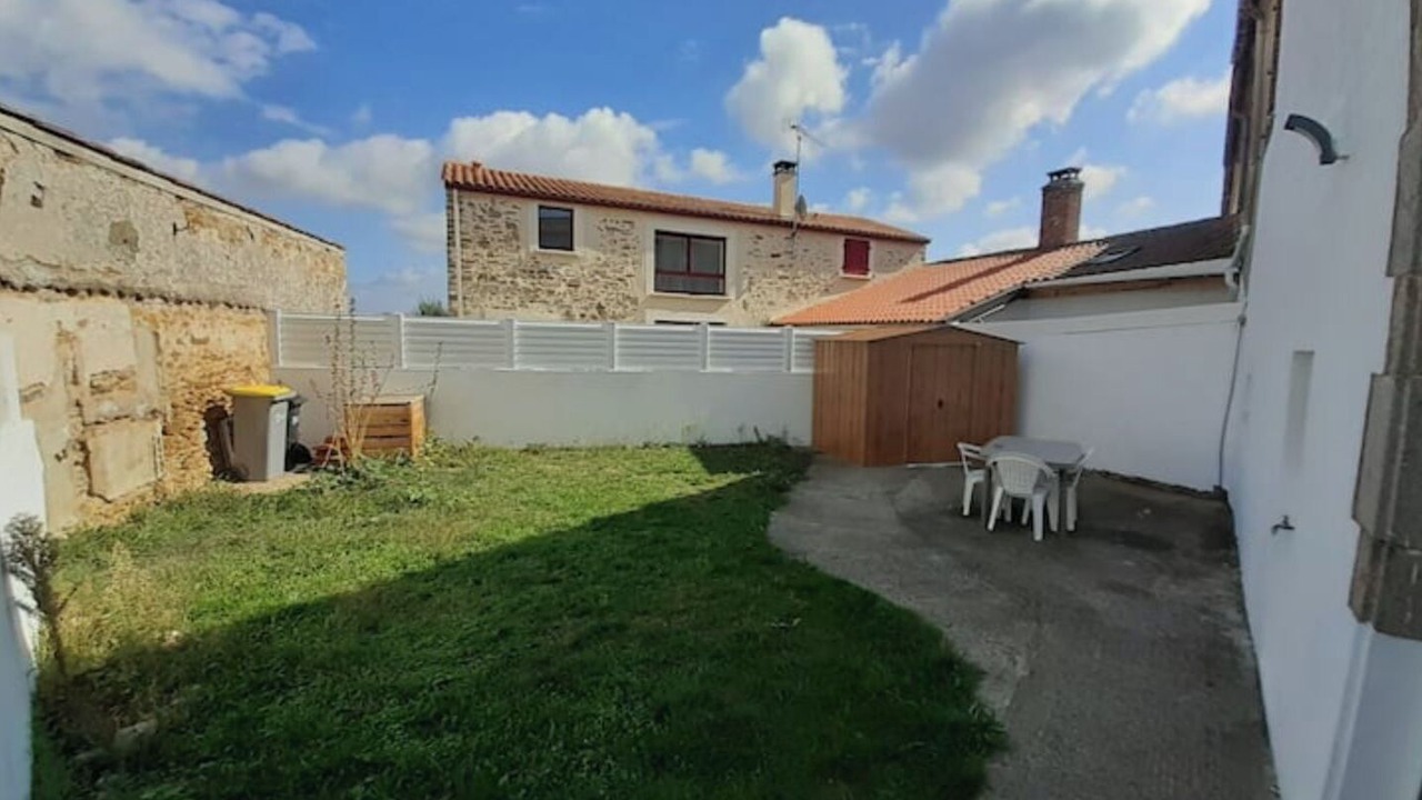 Photo of Outdoor in Avrille