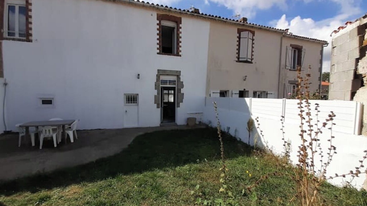 Photo of Outdoor in Avrille