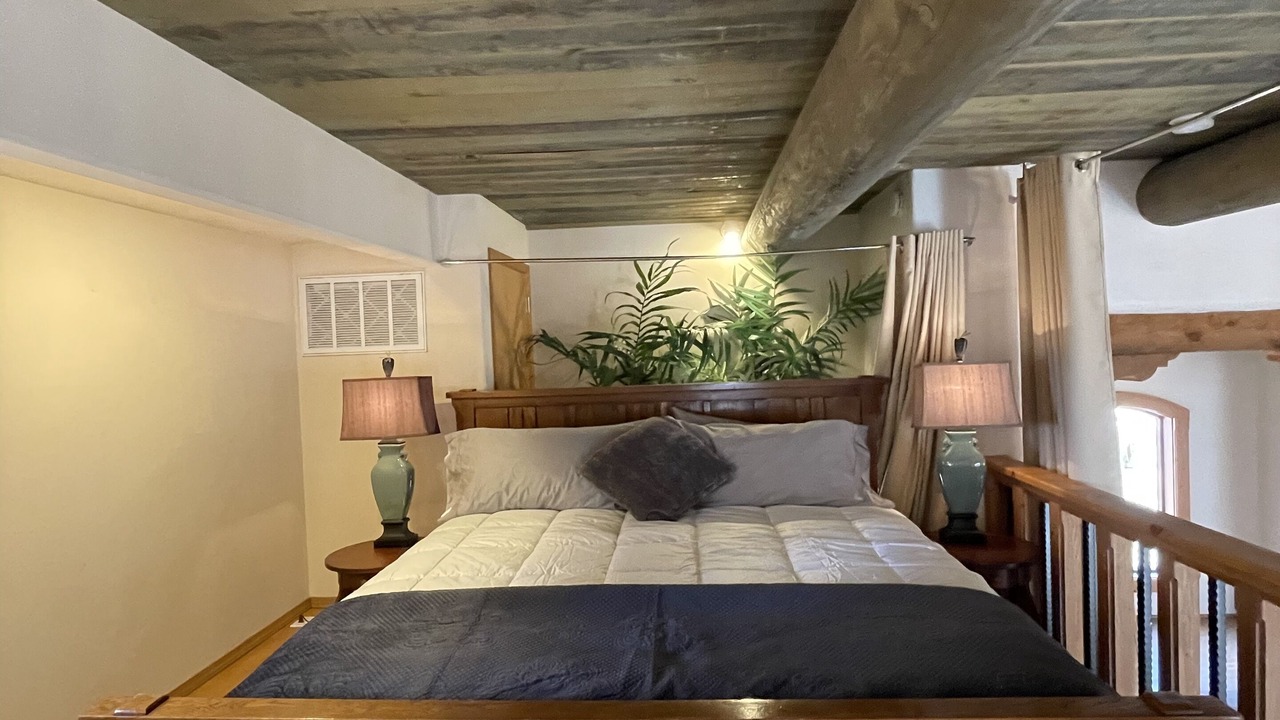 Photo of Bedroom in Los Ranchos de Albuquerque