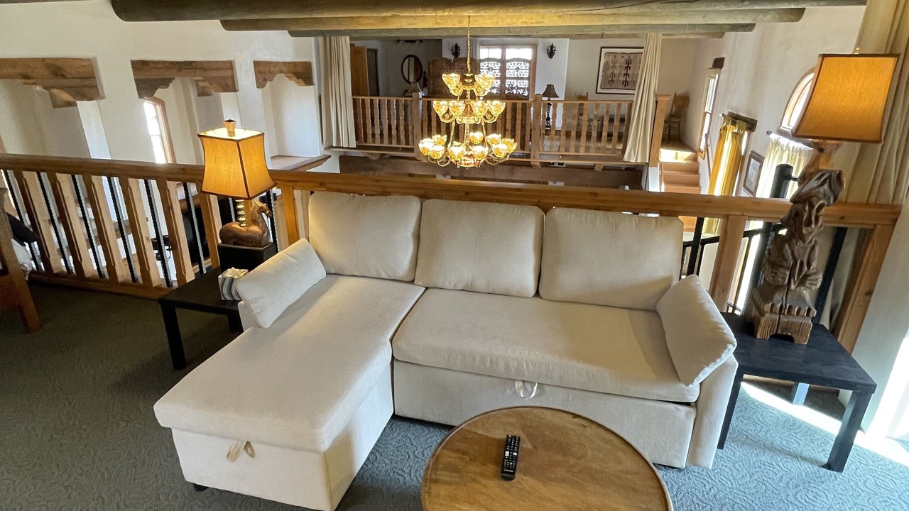 Photo of Livingroom in Los Ranchos de Albuquerque