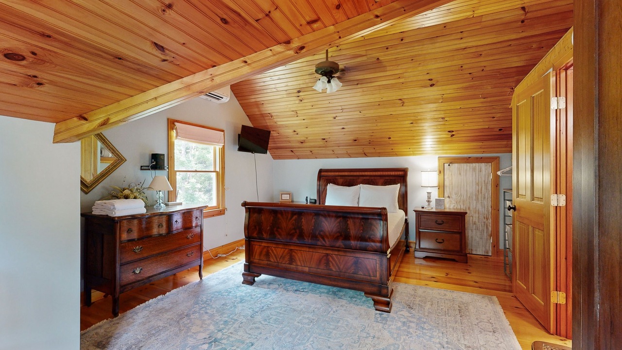 Photo of Bedroom in Warren