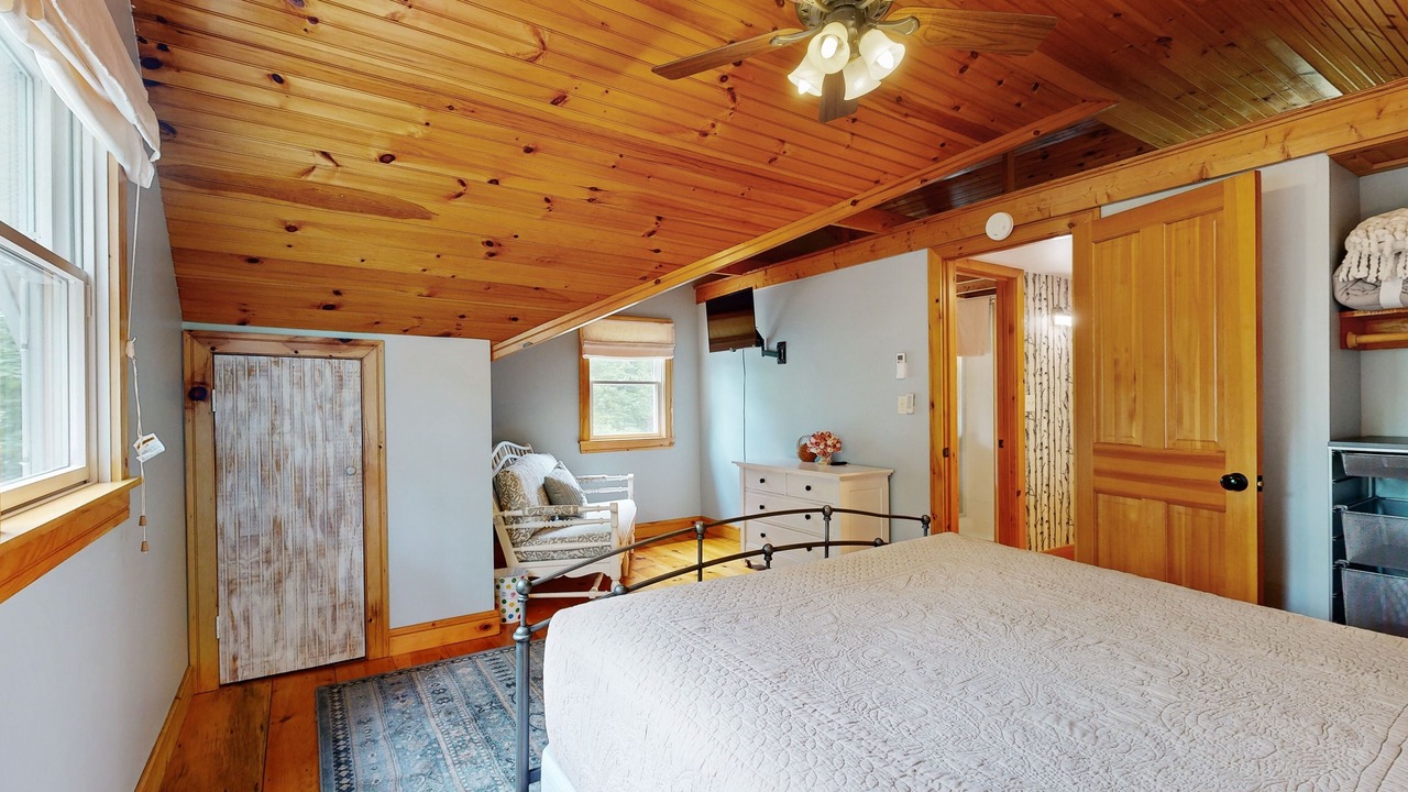 Photo of Bedroom in Warren