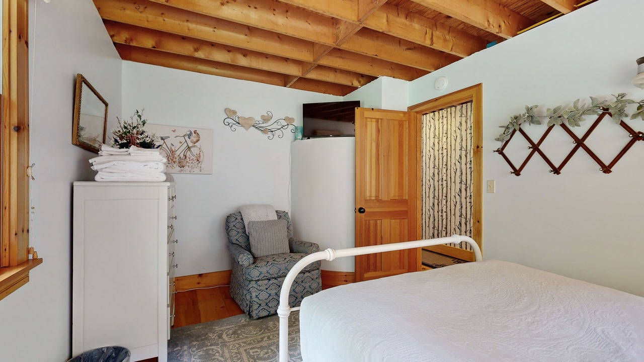 Photo of Bedroom in Warren