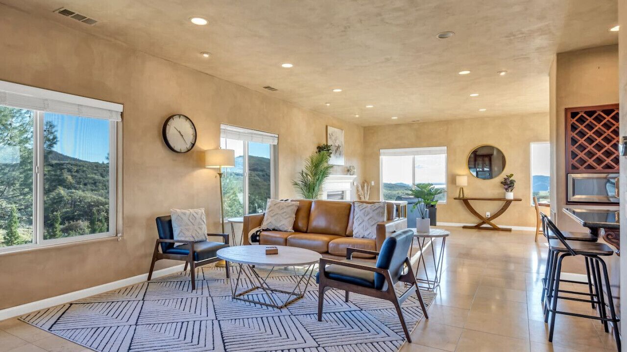 Photo of Livingroom in Greater Sacramento