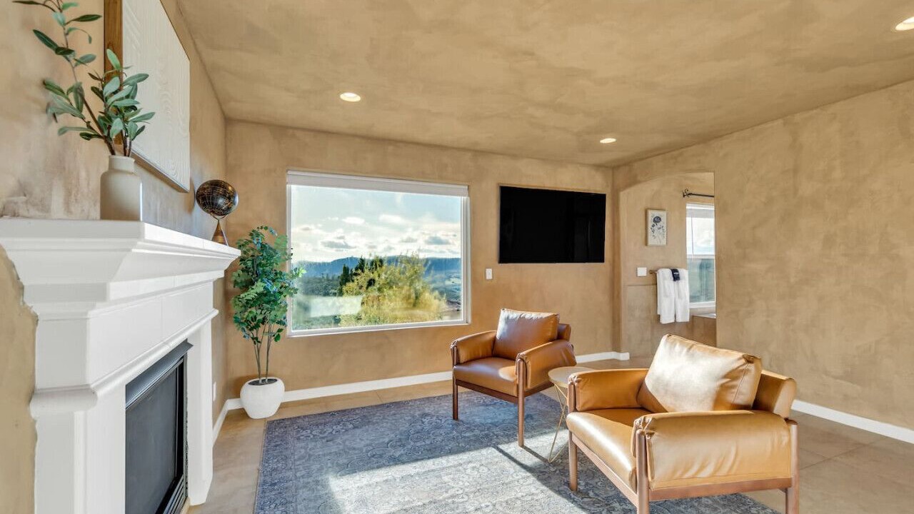 Photo of Livingroom in Greater Sacramento
