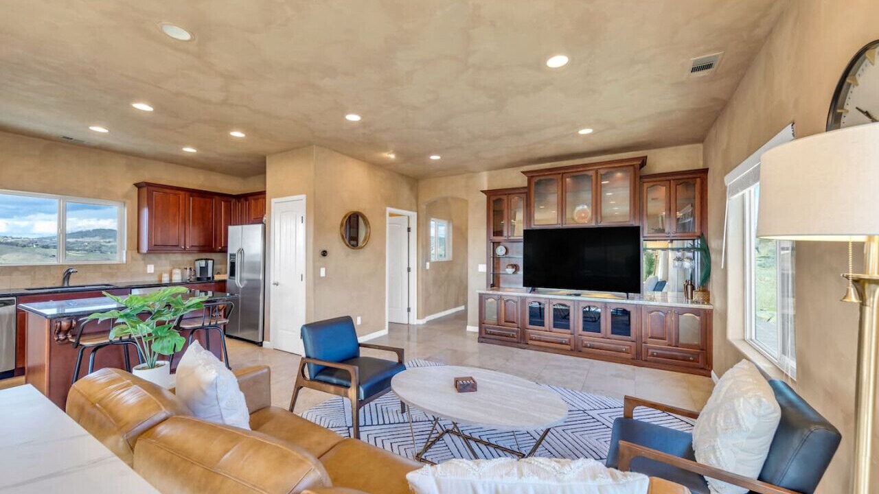 Photo of Livingroom in Greater Sacramento